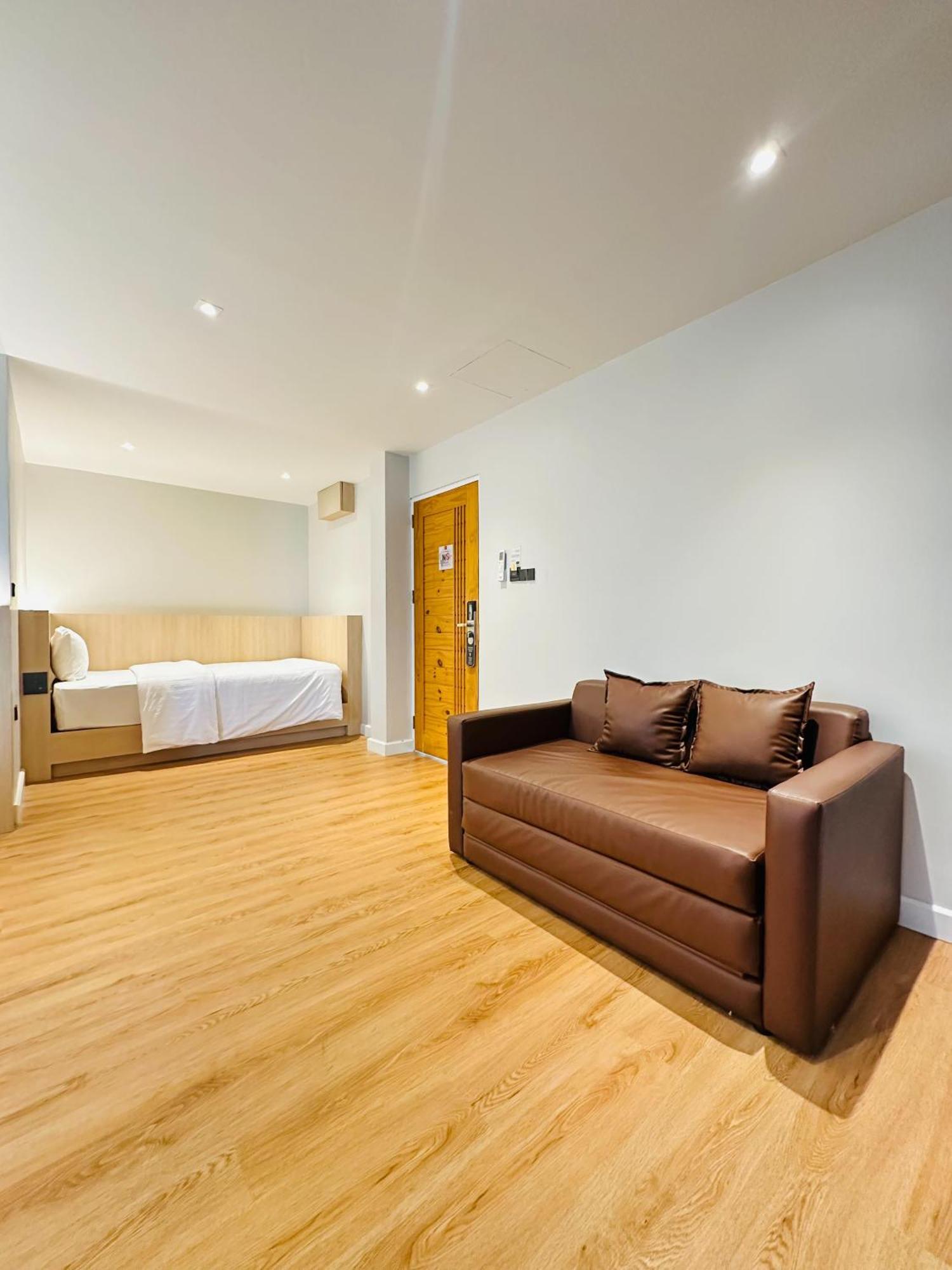 V1 Boutique Hotel Kanchanaburi Ngoại thất bức ảnh